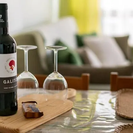 Tac - Seascape Rosamar アパート